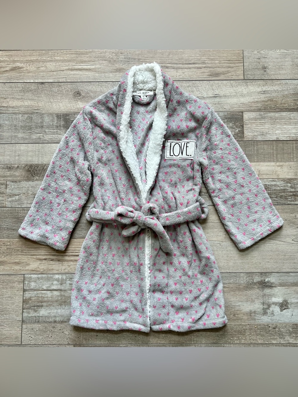NWOT Rae Dunn Girls ‘Love’ Robe Size 5/6
